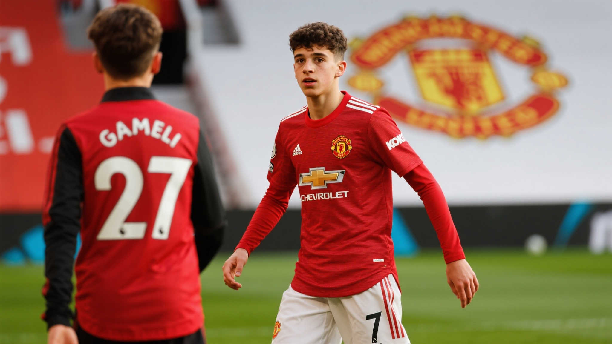 继续吸引着 继续吸引着